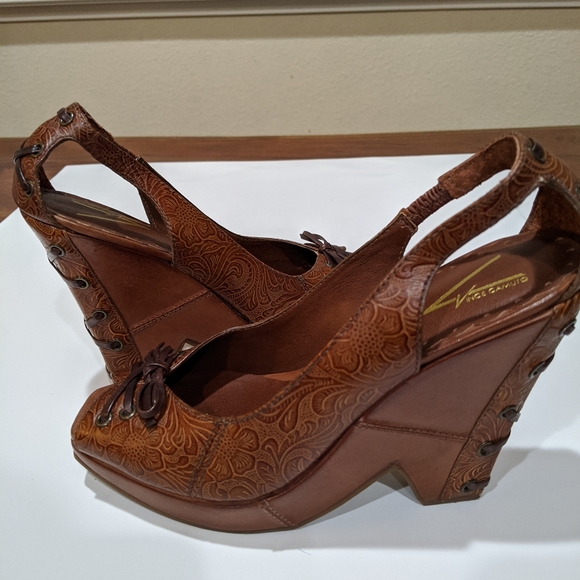 Vince Camuto Leather Brown High Heels - Picture 3 of 5